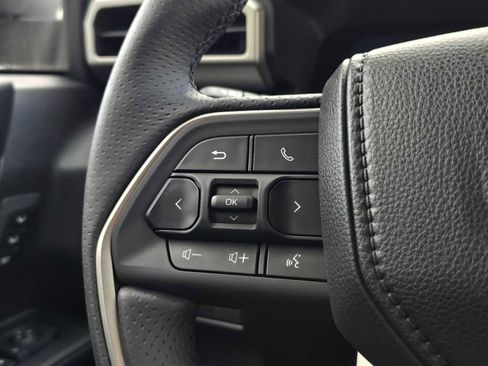 Certified 2025 Toyota 4Runner TRD Off-Road Premium image 36