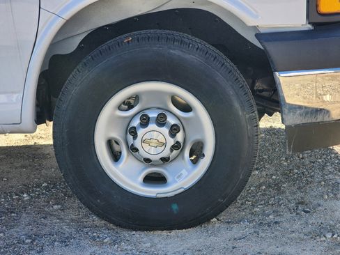 New 2024 Chevrolet Express 3500 w/ Power Convenience Package image 7