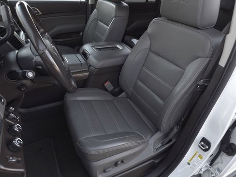 Used 2019 GMC Yukon XL Denali w/ Open Road Package image 10