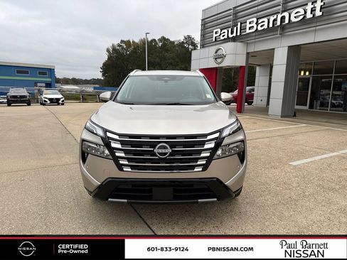 Certified 2025 Nissan Rogue Platinum image 19