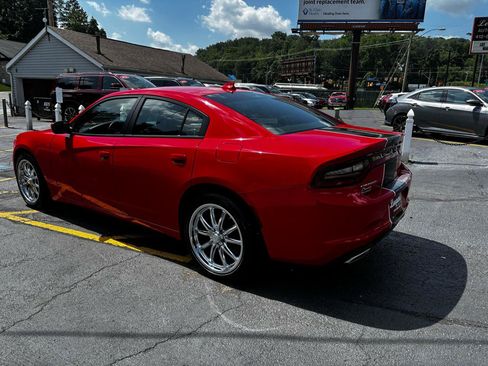Used 2022 Dodge Charger SXT w/ Plus Group RWD image 5