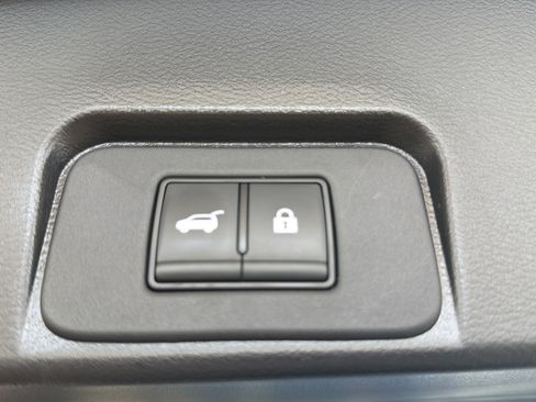 Certified 2023 Nissan Rogue SV w/ SV Premium B Package AWD/4WD image 14