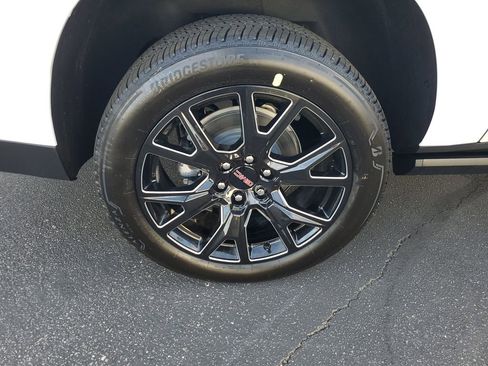 New 2026 GMC Yukon XL Denali w/ Sun & Power Step Package image 5