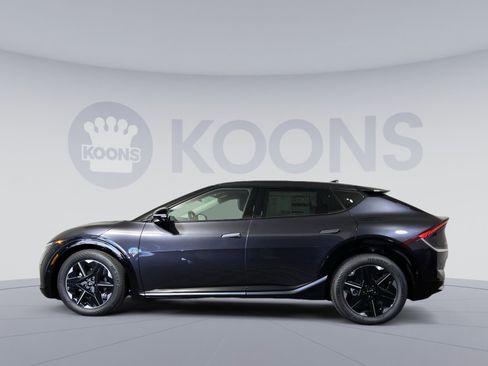 New 2025 Kia EV6 Wind image 2
