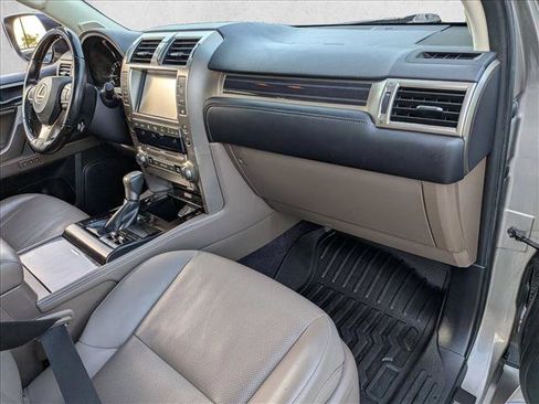 Used 2020 Lexus GX 460 Premium AWD/4WD image 23
