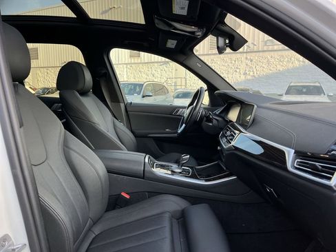 Used 2021 BMW X5 xDrive40i w/ Convenience Package image 14