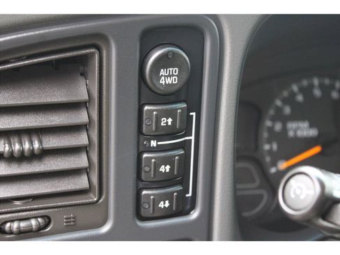 Used 2005 Chevrolet Silverado 1500 LS w/ Light Duty Power Package AWD/4WD image 15