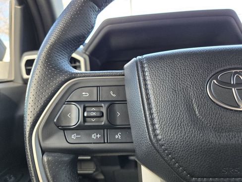 Used 2025 Toyota 4Runner SR5 image 15