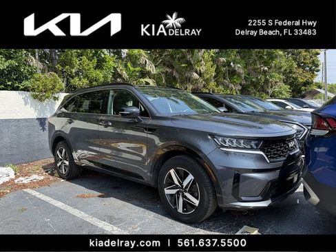 Certified 2023 Kia Sorento EX w/ Panoramic Sunroof Package FWD image 6