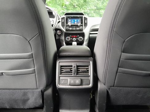 Used 2023 Subaru Forester Premium AWD/4WD image 30