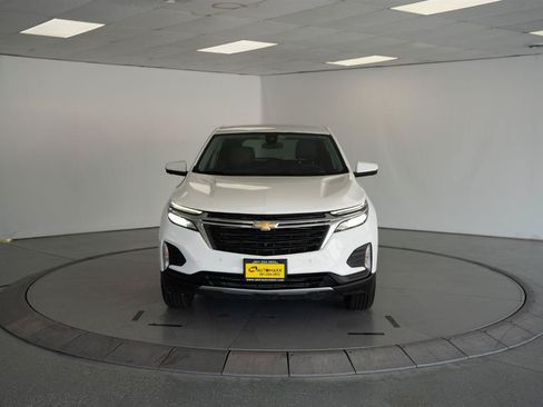 Used 2022 Chevrolet Equinox LT AWD/4WD image 2