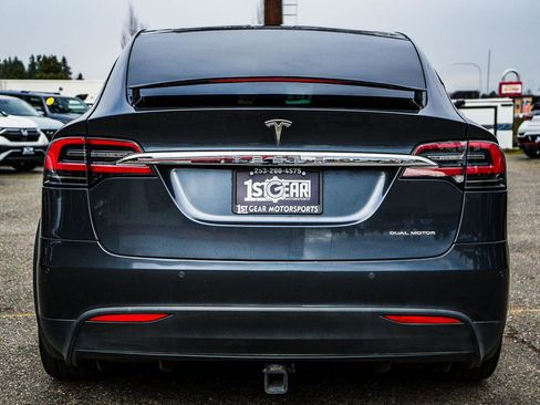 Used 2019 Tesla Model X 75D image 16