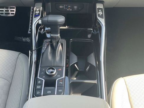 New 2025 Kia Sorento SX AWD/4WD image 17