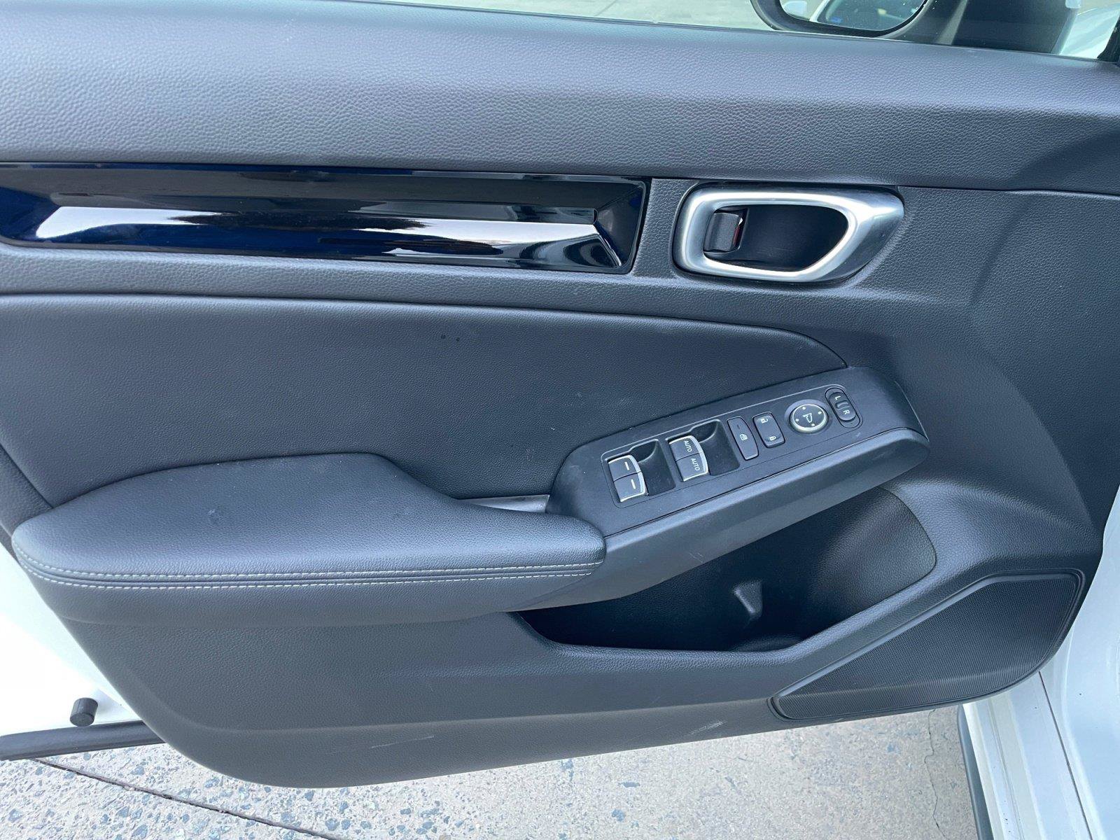 Used 2024 Honda Civic EX-L image 18