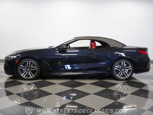 Used 2022 BMW M850i xDrive Convertible image 2