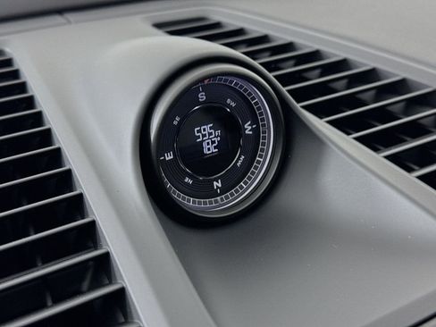 New 2026 Porsche Macan Electric image 18