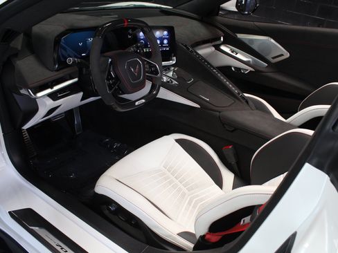 Used 2023 Chevrolet Corvette Z06 RWD image 42