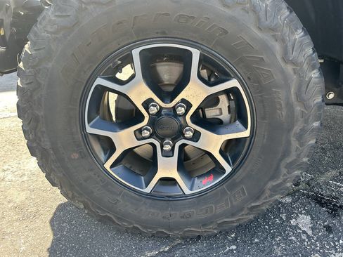 Used 2019 Jeep Wrangler Rubicon w/ Steel Bumper Group AWD/4WD image 29