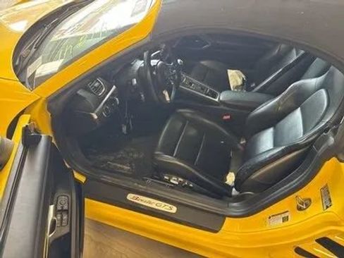 Used 2019 Porsche 718 Boxster RWD image 4