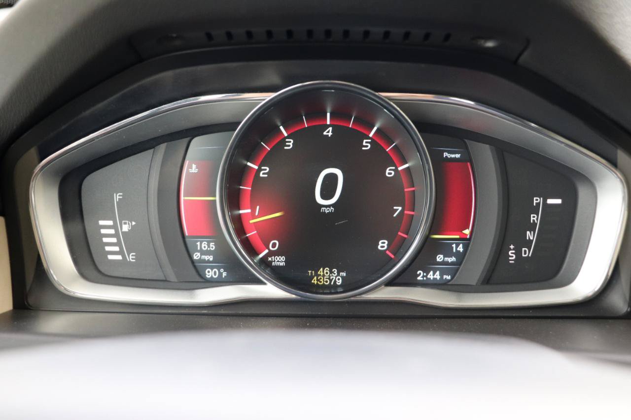 Used 2014 Volvo XC70 3.2 AWD/4WD image 12