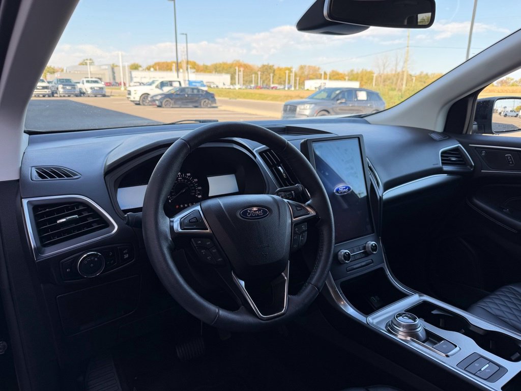Used 2024 Ford Edge Titanium AWD/4WD image 13