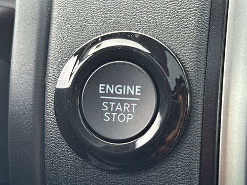 New 2025 Ford Expedition Active image 25