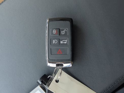Certified 2025 Land Rover Range Rover Sport Dynamic SE AWD/4WD image 37