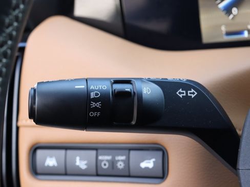 Used 2025 Nissan Armada Platinum Reserve image 43