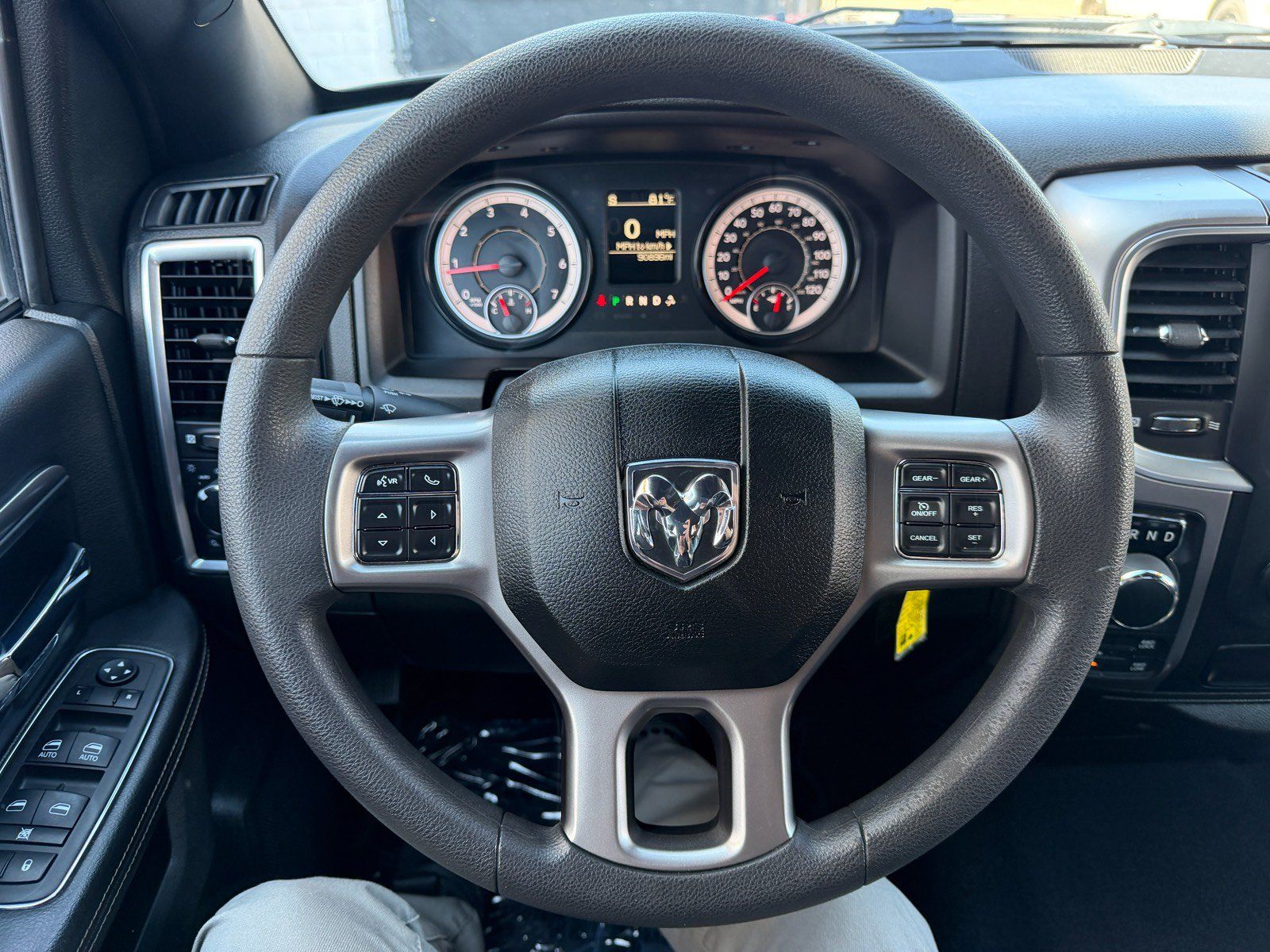 Used 2023 RAM 1500 Warlock AWD/4WD image 26