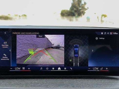 Certified 2025 BMW 330i 330i w/ Convenience Package image 24