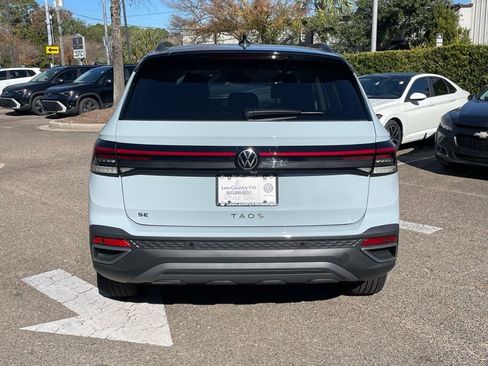 New 2026 Volkswagen Taos SE FWD image 18