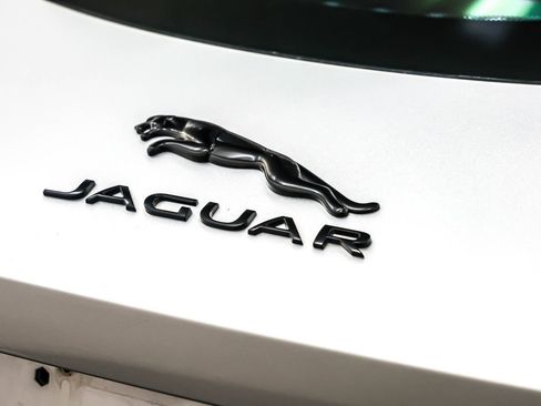 Used 2023 Jaguar F-TYPE Coupe image 8