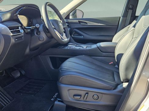 Certified 2025 INFINITI QX60 Luxe image 16