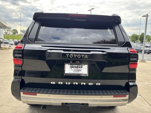 New 2026 Toyota 4Runner Limited AWD/4WD image 8