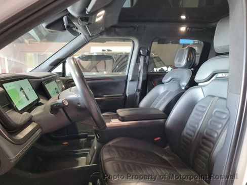 Used 2022 Rivian R1T Launch Edition image 3