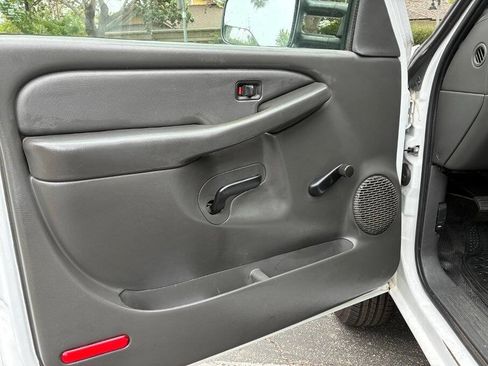 Used 2007 Chevrolet Silverado 2500 W/T RWD image 17