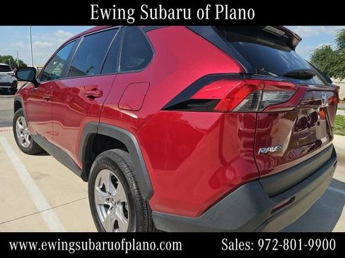 Used 2025 Toyota RAV4 XLE FWD image 3