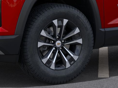 New 2027 Chevrolet Equinox LT w/ Convenience Package II FWD image 9