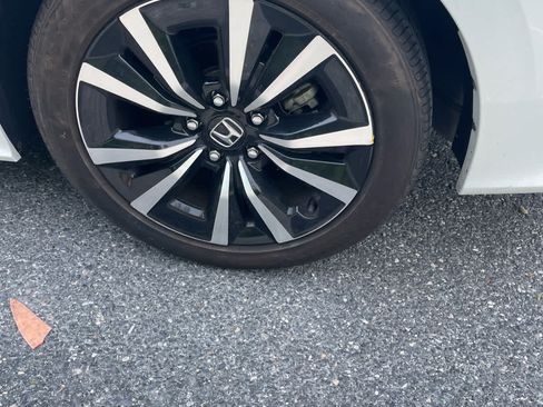 Used 2023 Honda Civic EX image 10