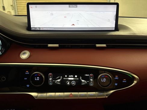 Used 2024 Genesis GV70 3.5T Sport w/ Sport Prestige Package image 20