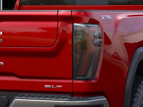 New 2026 GMC Sierra 2500 SLT w/ SLT Premium Package image 11