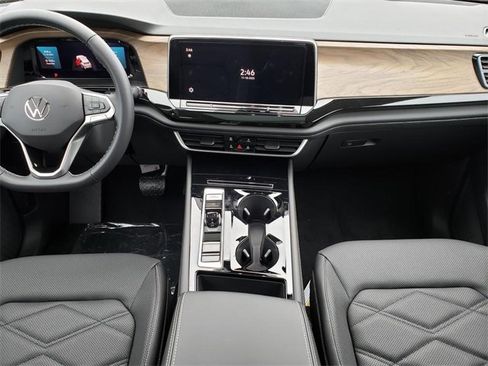New 2026 Volkswagen Atlas SE image 9