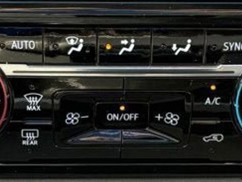 New 2026 GMC Sierra 2500 SLT image 30