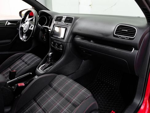 Used 2013 Volkswagen GTI 4-Door image 18