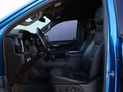 Used 2022 GMC Sierra 1500 AT4 w/ Sierra Safety Plus Package image 8