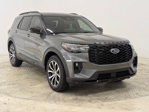 New 2026 Ford Explorer ST-Line image 7