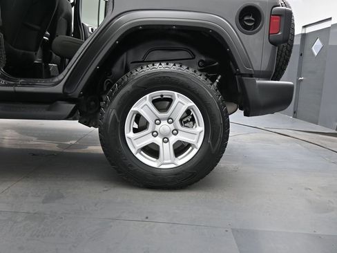 Used 2022 Jeep Wrangler Unlimited Sport image 19