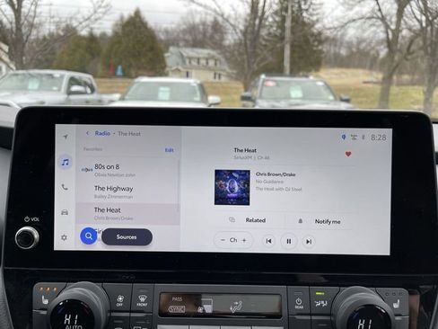 New 2026 Toyota Grand Highlander XLE image 17