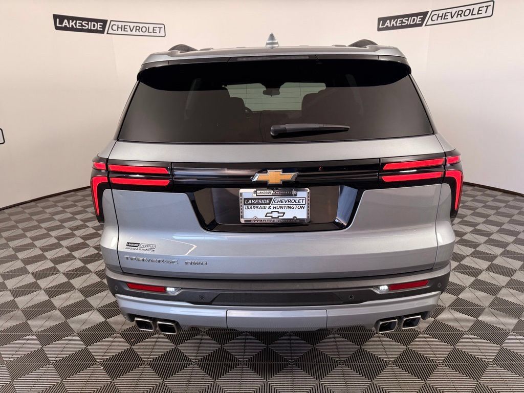 Used 2025 Chevrolet Traverse LT AWD/4WD image 5
