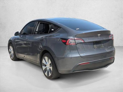 Used 2022 Tesla Model Y Long Range AWD/4WD image 7